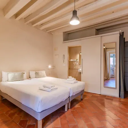 Flateli Ballesteries Girona