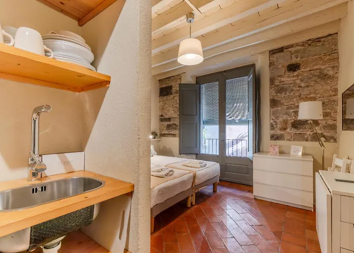 Flateli Ballesteries * Χιρόνα