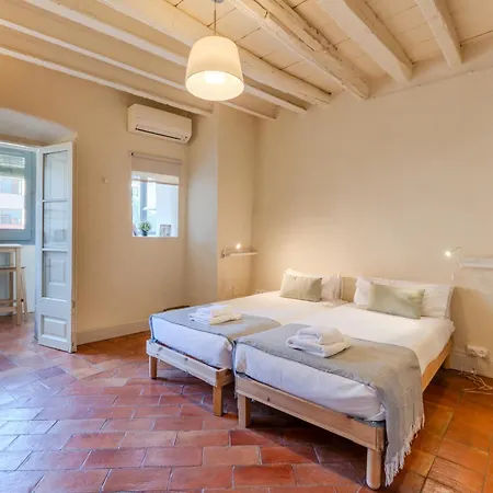 Flateli Ballesteries * Girona