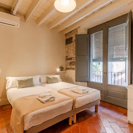 Flateli Ballesteries Apartment Girona