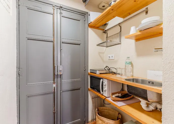 Flateli Ballesteries Апартаменти Жерона